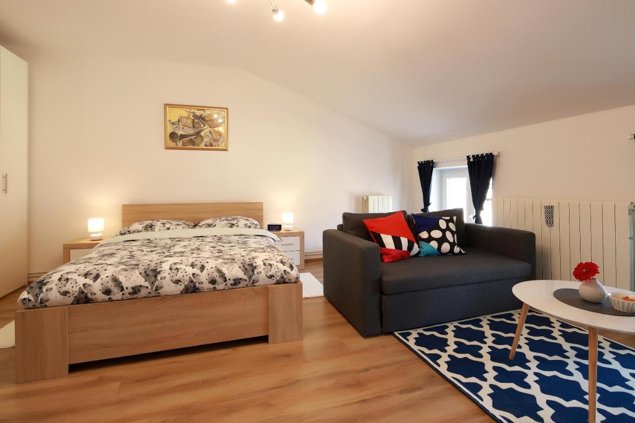 Sweet Loft Apartment "Blue" In Rijeka Center Esterno foto